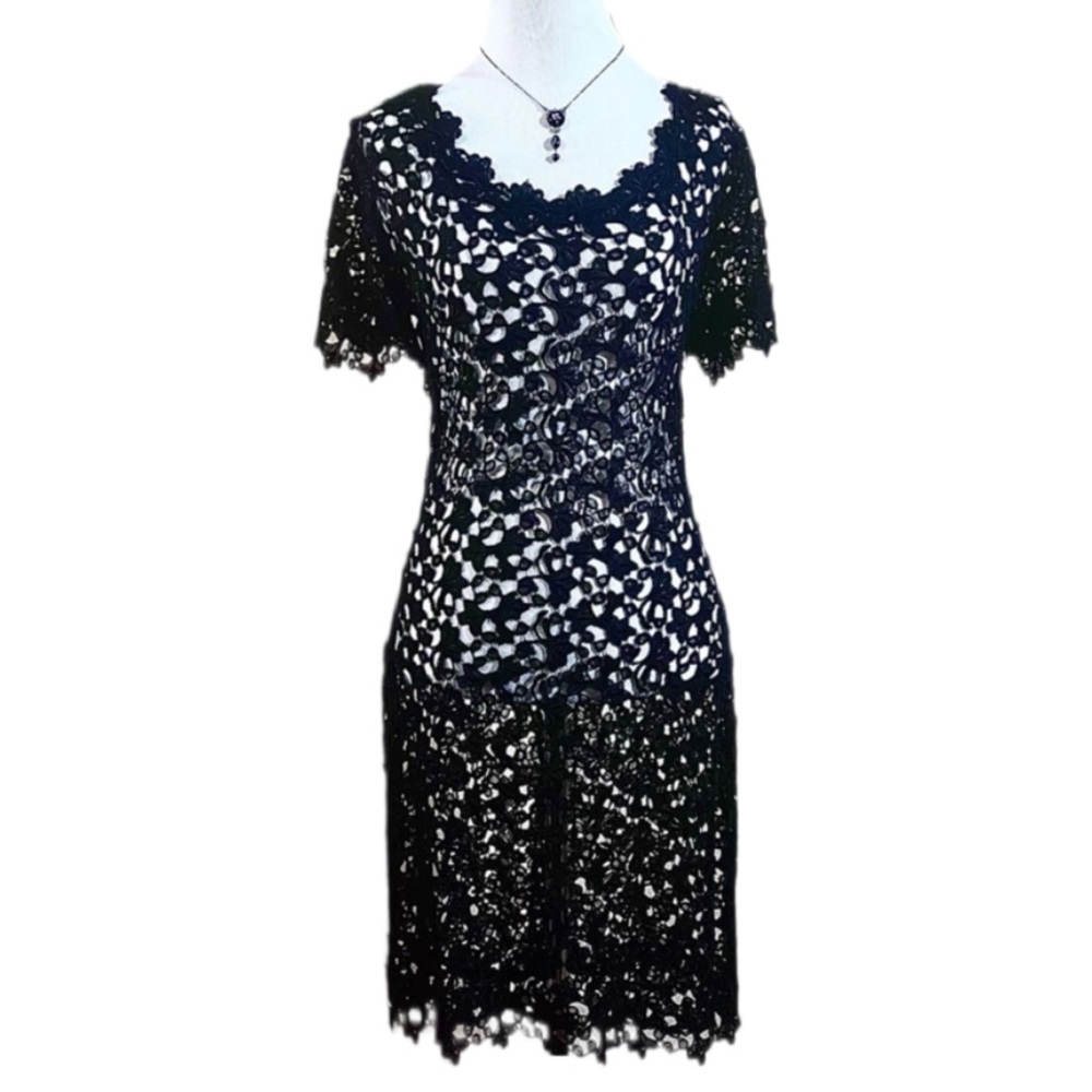 Saks Fifth Ave/Bergdorf Goodman NY Dress Sz L Vintage  Black Lace